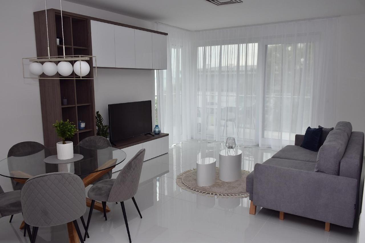 Limerence Apartments Siófok Eksteriør bilde